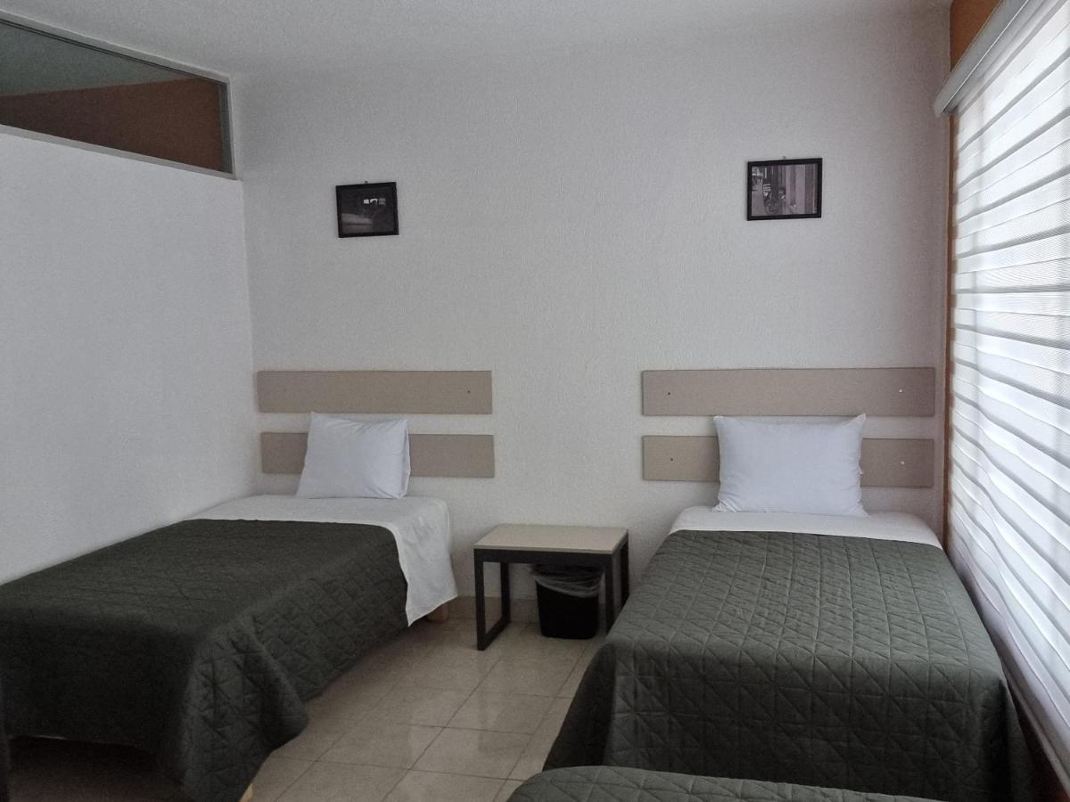Residencia Ximatario Hotel เกเรตาโร ภายนอก รูปภาพ